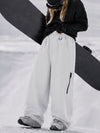 Women's loose-fitting, durable snowboard pants with a versatile urban style
