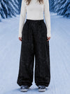 Women's loose-fitting, durable snowboard pants with a versatile urban style