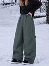 Pantalon de snowboard ample UrbanCraft pour femmes, conçu pour une mobilité accrue des genoux.