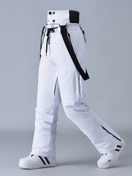Salopette de ski SnowPeak StormGuard pour femme, isolée et résistante aux intempéries.