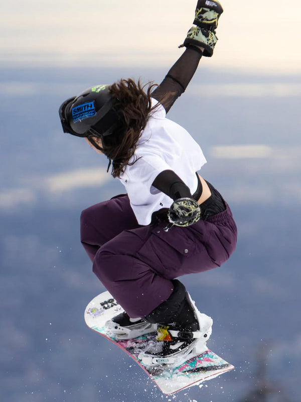 Pantalon de ski ample Mountain Chill pour femme avec 2 poches cargo stylées
