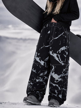 Pantalon de snowboard ample UrbanCraft pour femmes, conçu pour une mobilité accrue des genoux.